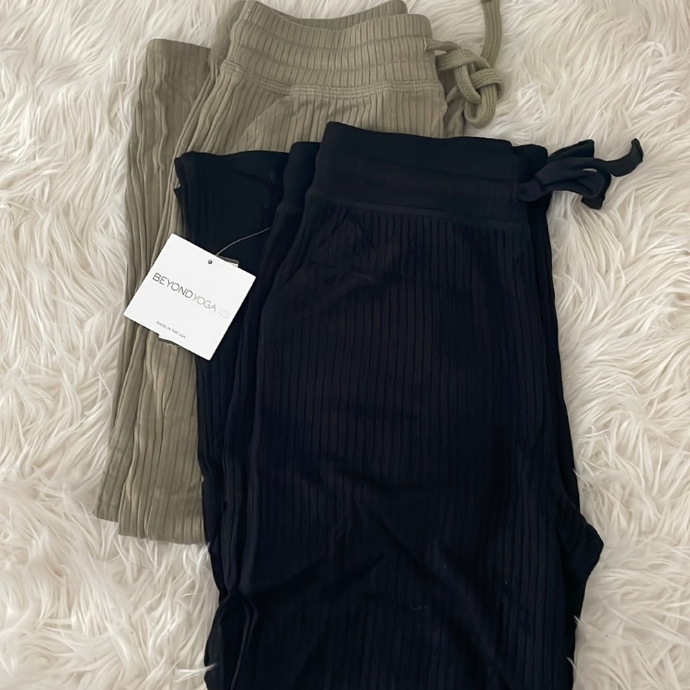 Ribbed wide leg pant